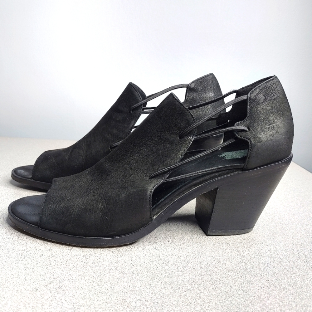 EILEEN FISHER Nikki Peep Toe Block Hee
